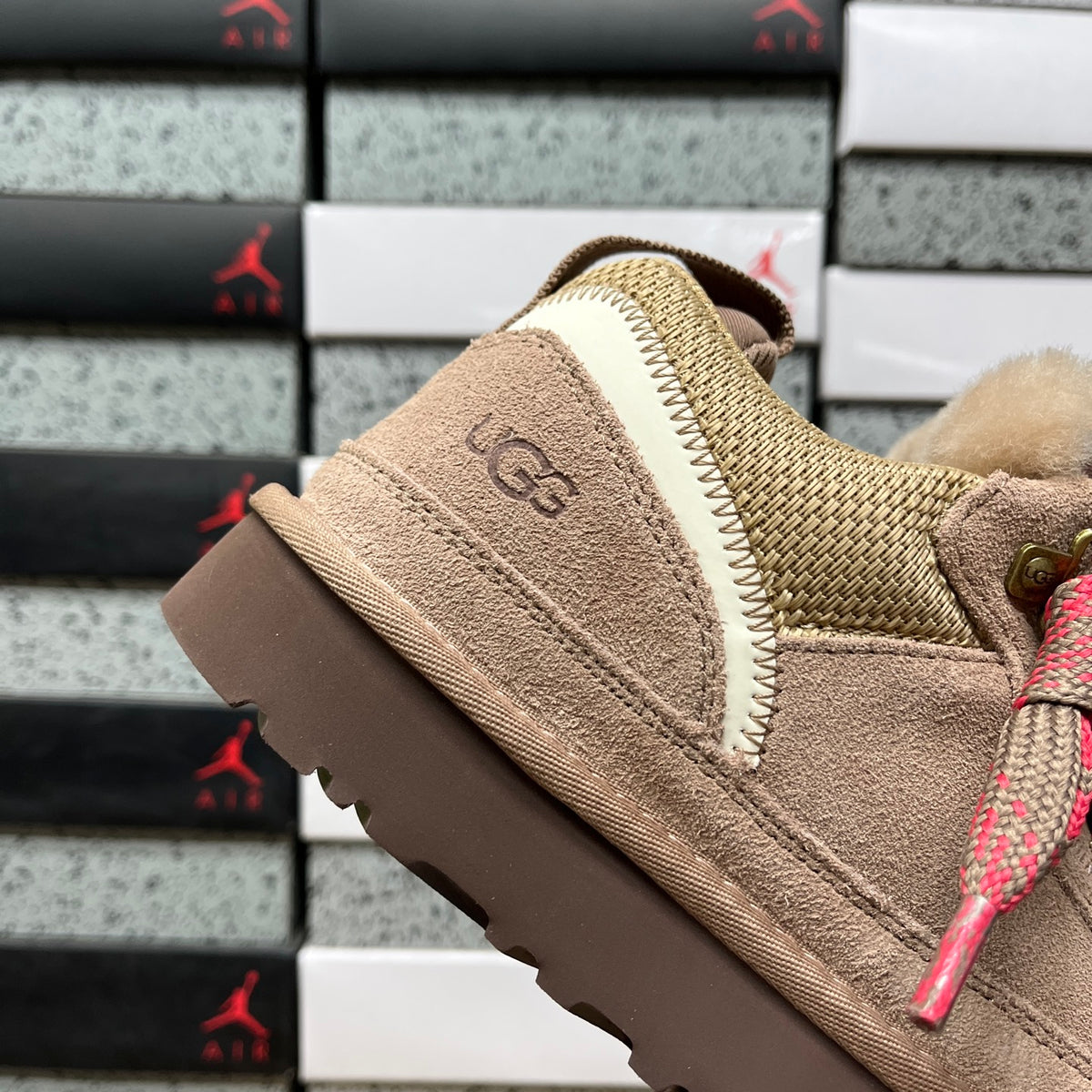 UGG Lowmel Lace-Up Shoes – Brown & Pink