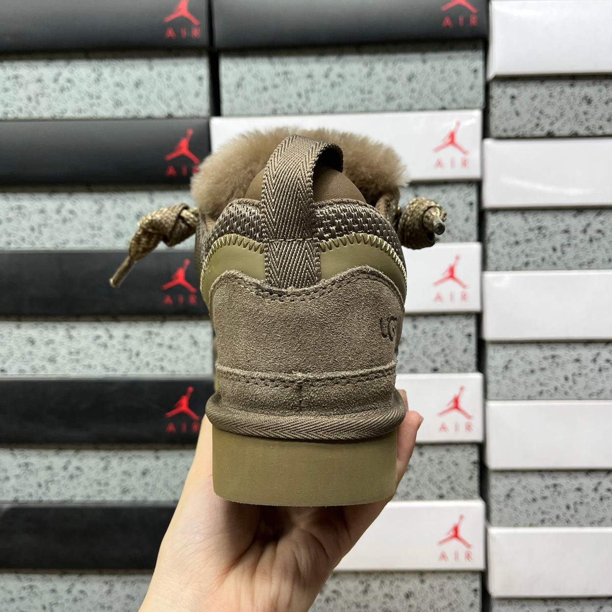 UGG Lowmel Lace-Up Shoes – Smoky Brown