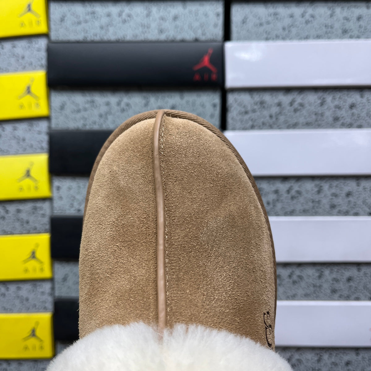 UGG Platform Slippers – Chestnut & Cream