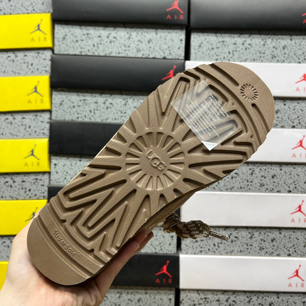 UGG Lowmel Lace-Up Shoes – Sand