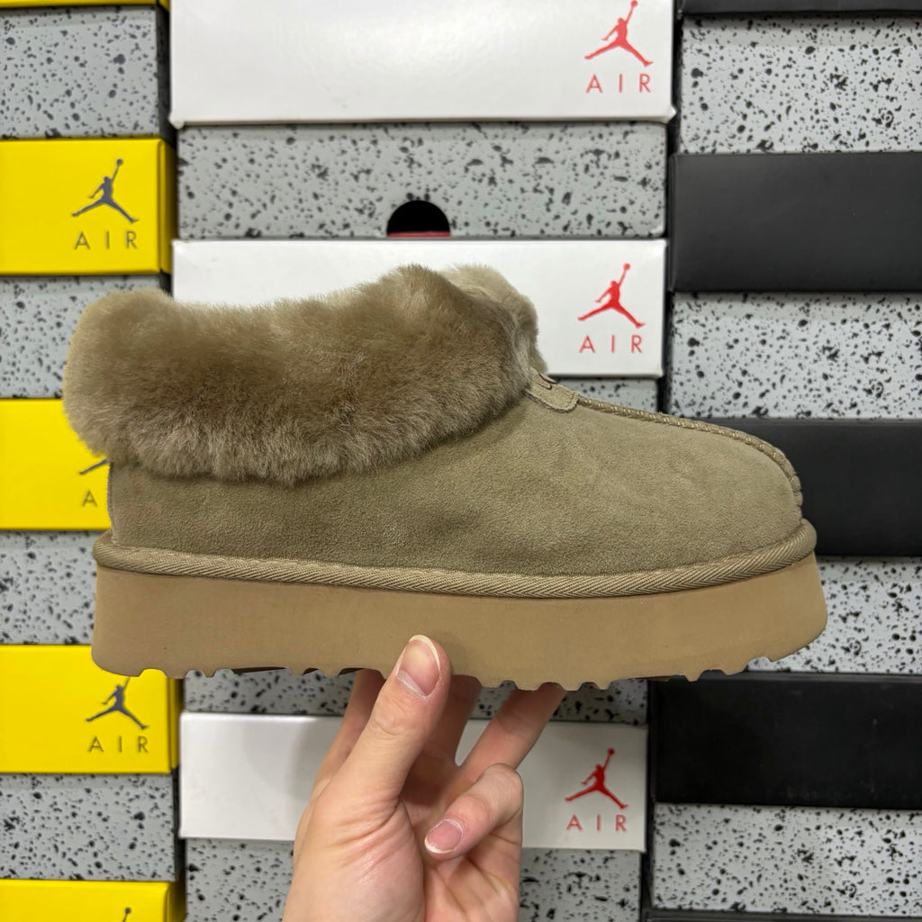 UGG Fluffy-Collar Slip-On Slippers – Antelope Brown | 4810-3