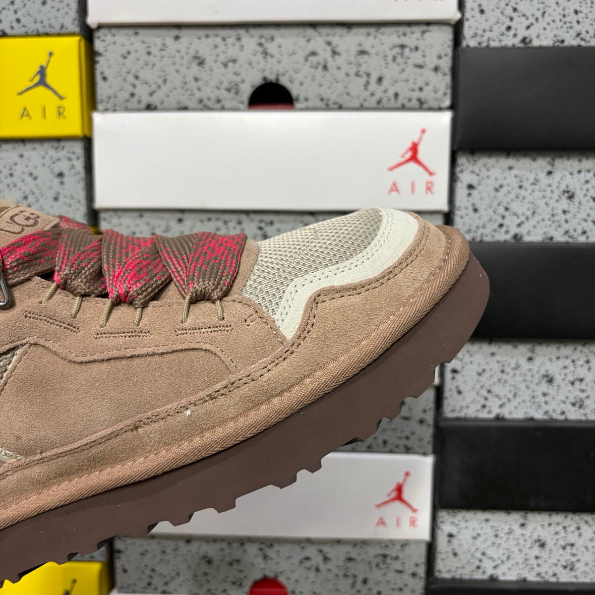 UGG Chunky Lace-Up Sneakers – Light Brown | 4032