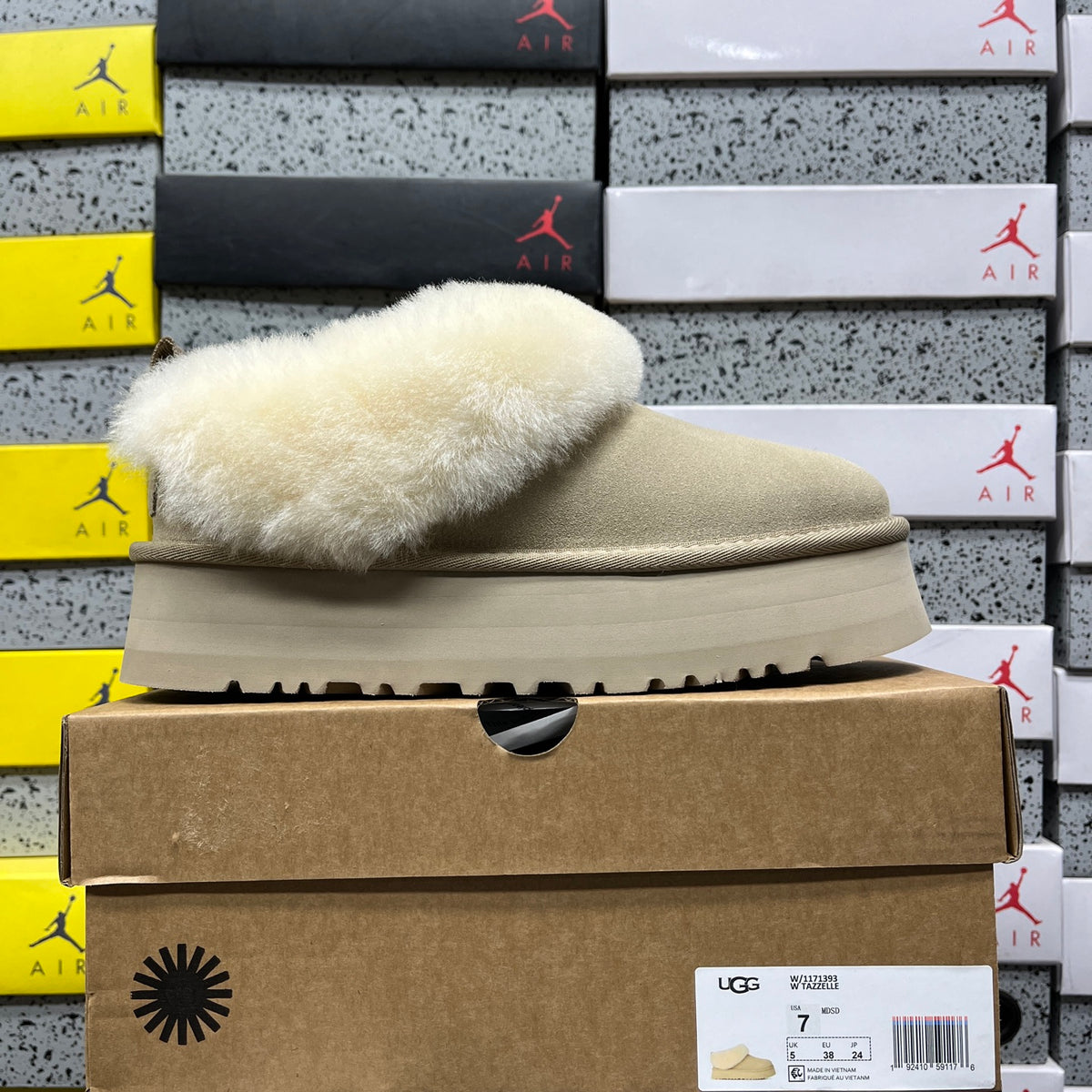 UGG Boots – Sand | Style 1171393