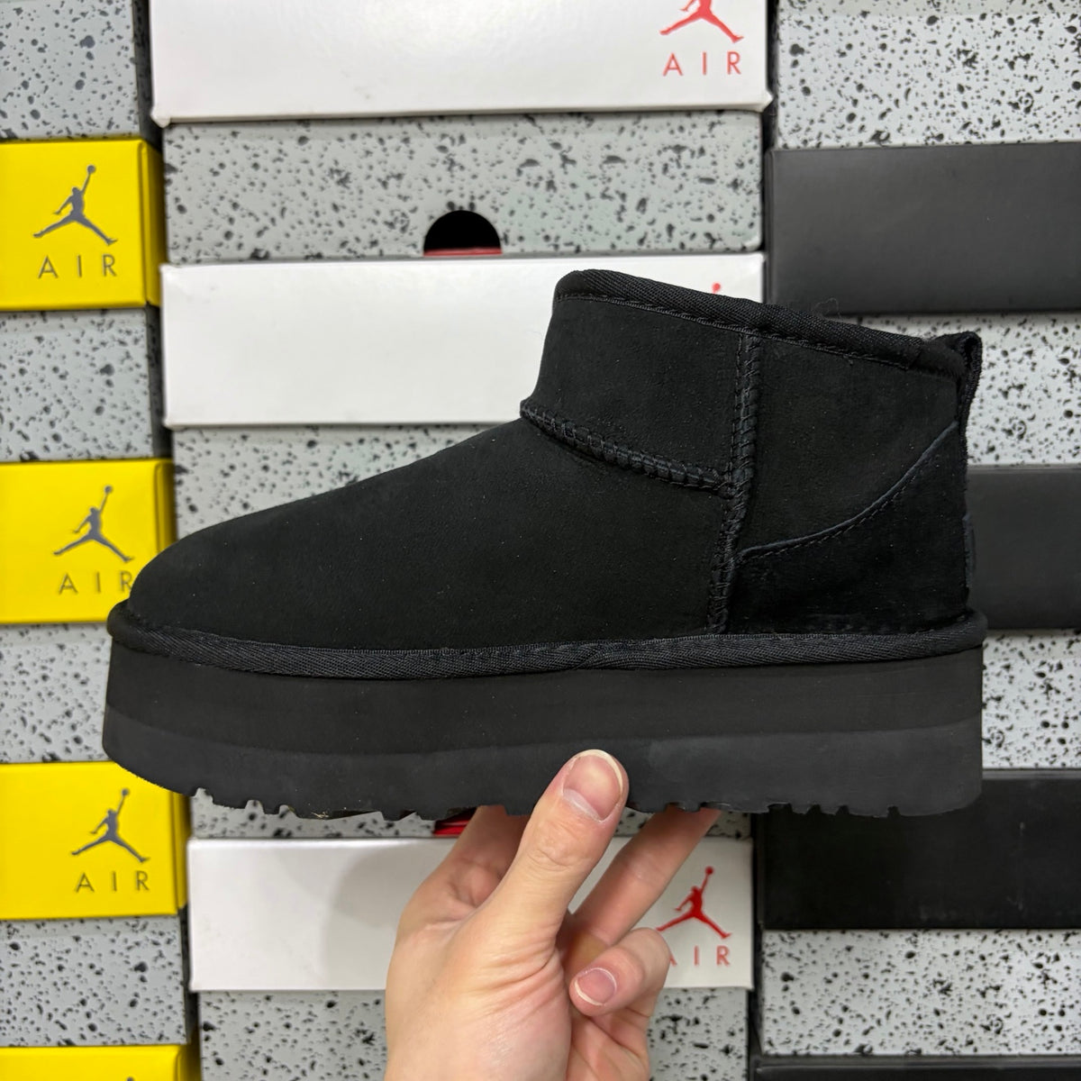 UGG Ultra Mini Platform Boots – Black, 3 cm