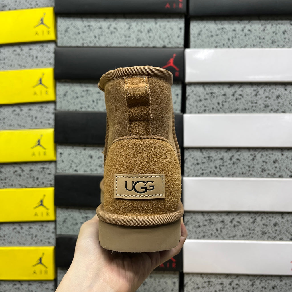 UGG Classic Mini Boots – Chestnut