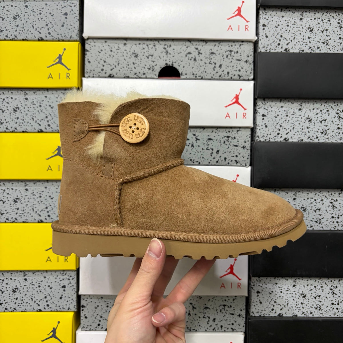 UGG Button-Detail Short Boots – Chestnut
