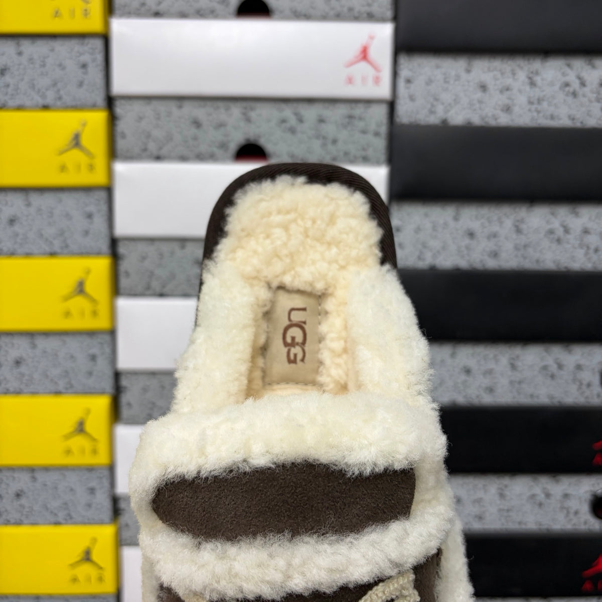 UGG Embroidered Mule Slippers – Chocolate | 5095