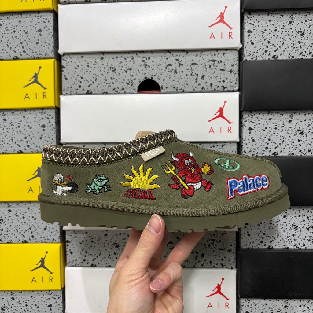 UGG Cartoon Embroidered Slip-On Shoes – Green | 2553