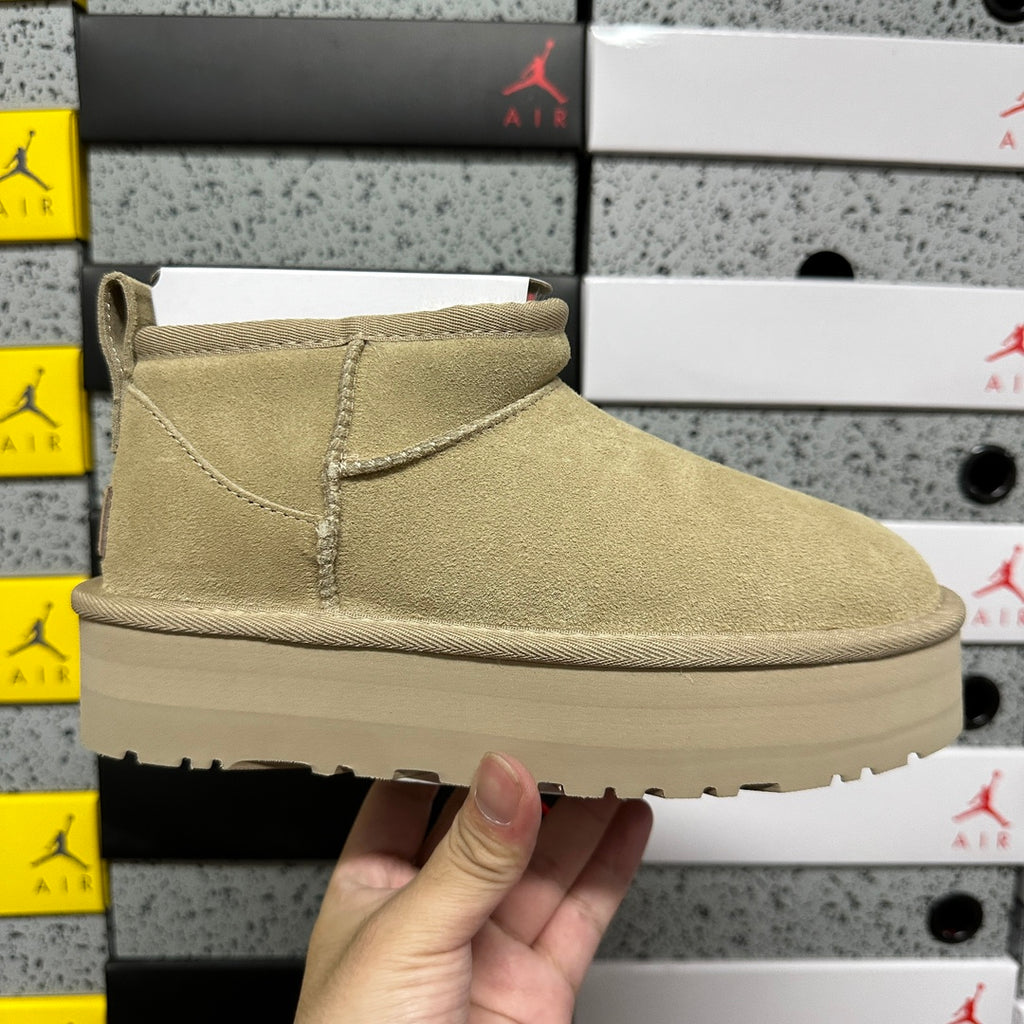 UGG Ultra Mini Platform Boots – Light Olive, 3 cm