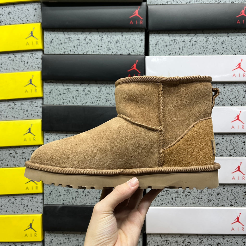 UGG Classic Mini Boots – Chestnut