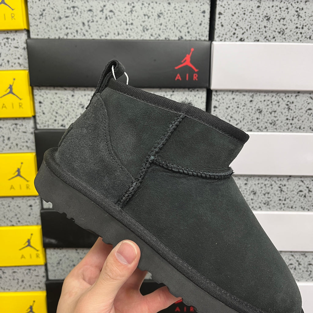 UGG Mini Ankle Boots – Black | W1116109