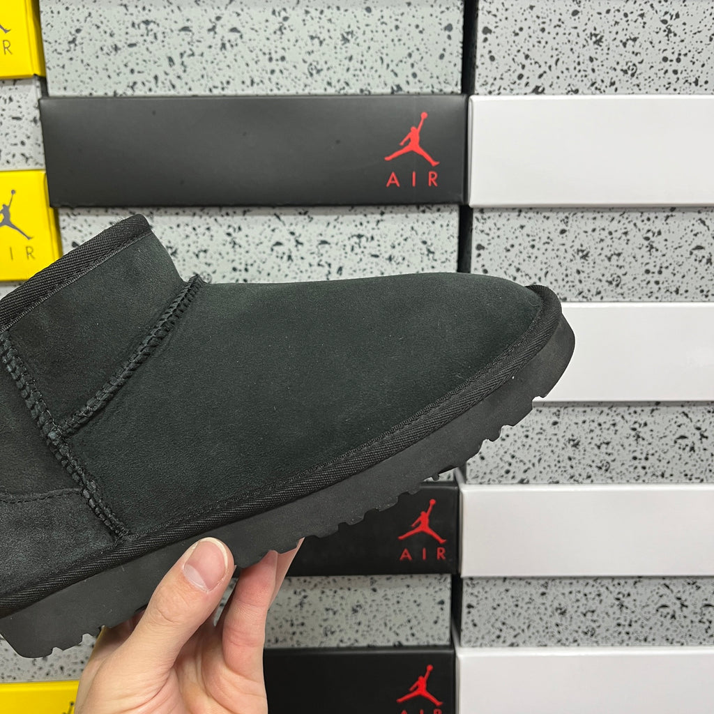 UGG Mini Ankle Boots – Black | W1116109