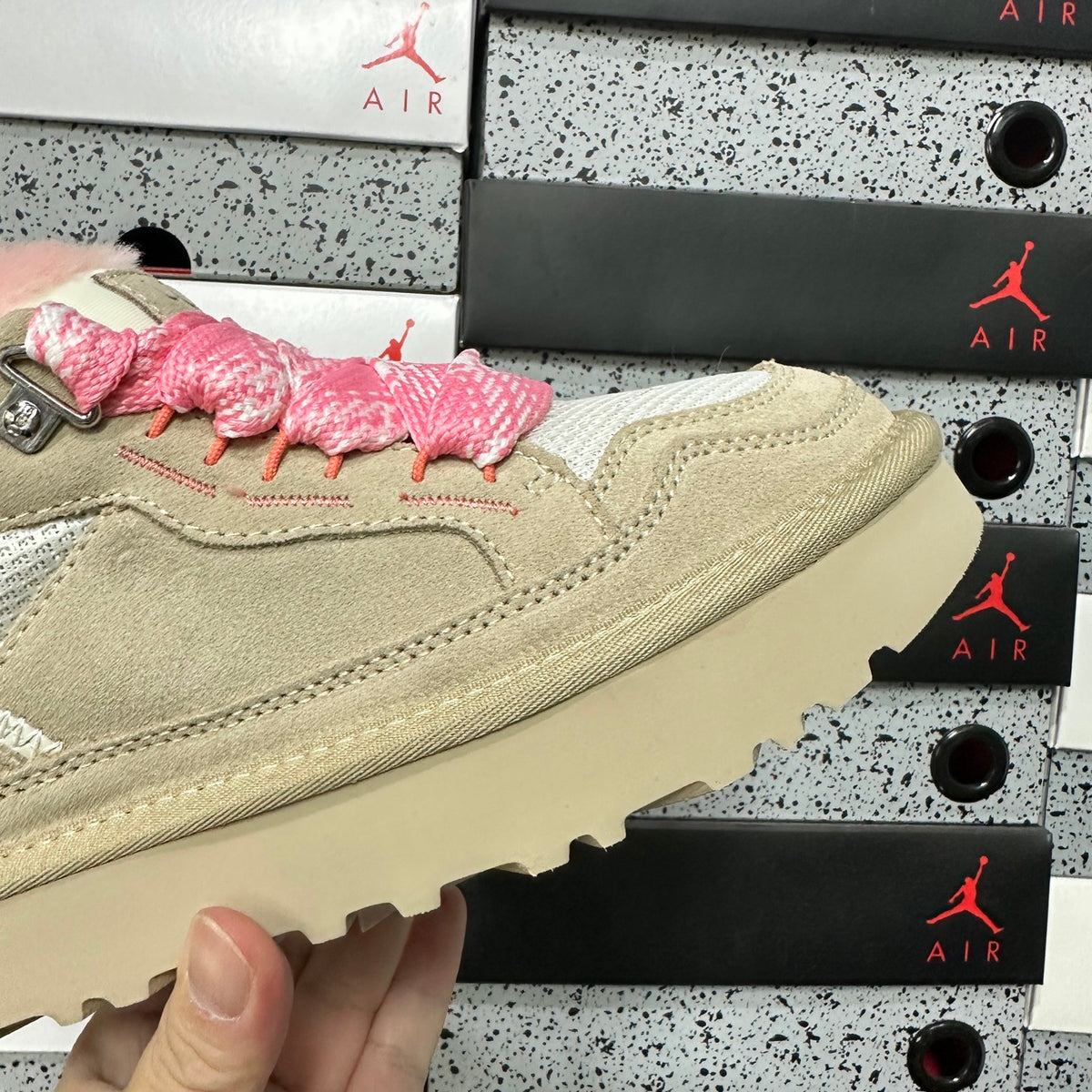 UGG Chunky Lace-Up Sneakers – White & Pink | 4032