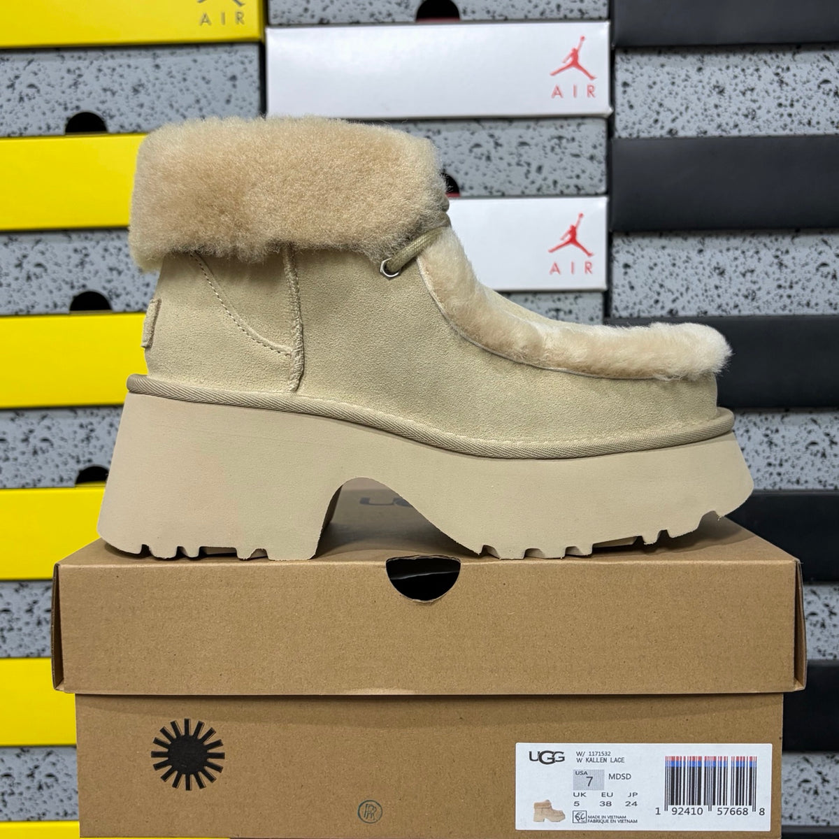 UGG Lace-Up Platform Ankle Boots – Sand | W1171532