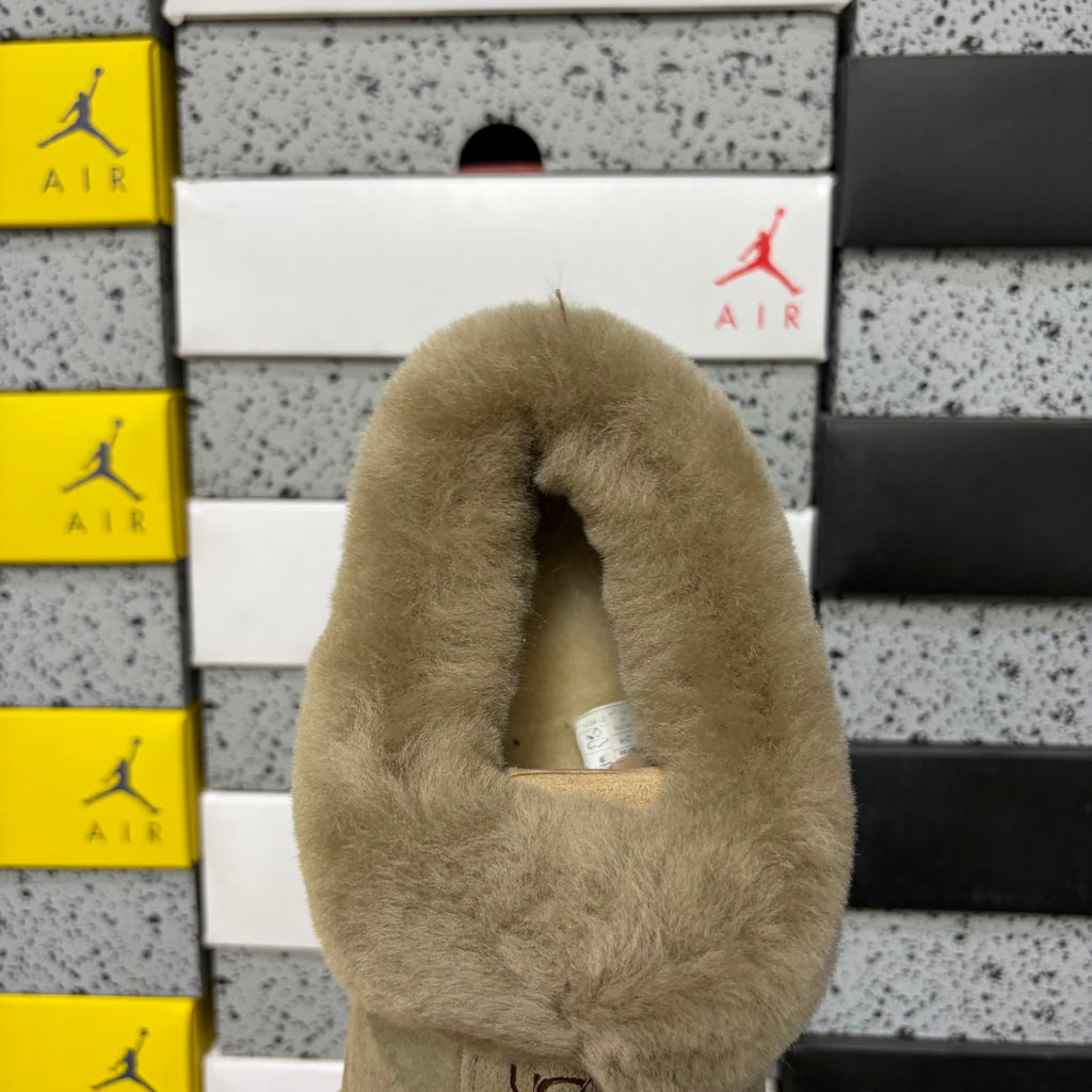 UGG Fluffy-Collar Slip-On Slippers – Antelope Brown | 4810-3