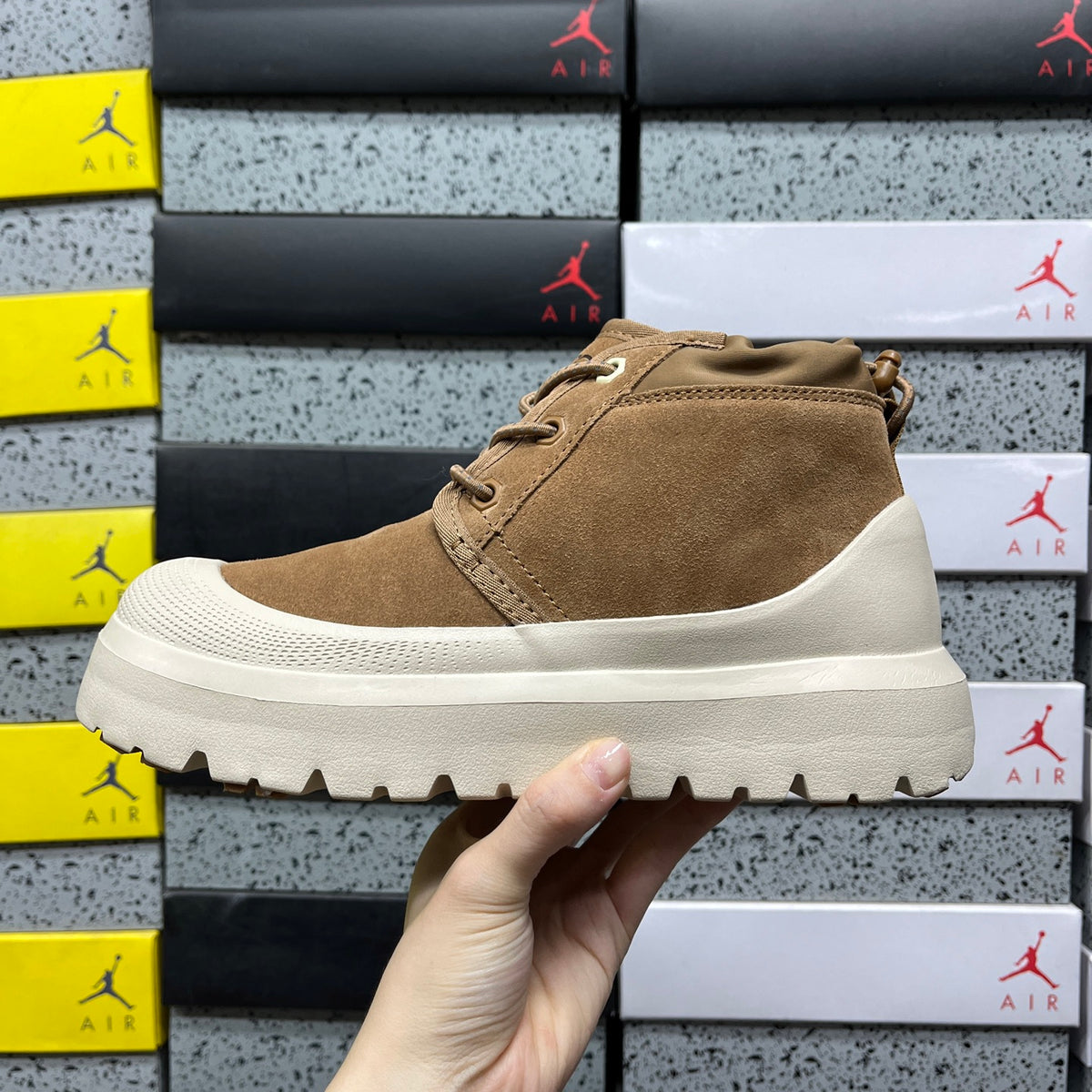 UGG Neumel Lace-Up Boots – Chestnut & Cream
