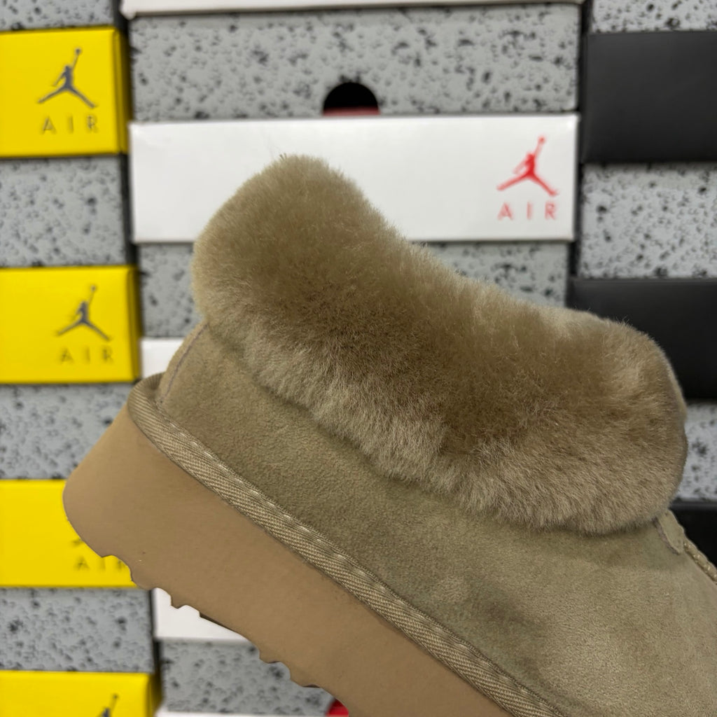 UGG Fluffy-Collar Slip-On Slippers – Antelope Brown | 4810-3