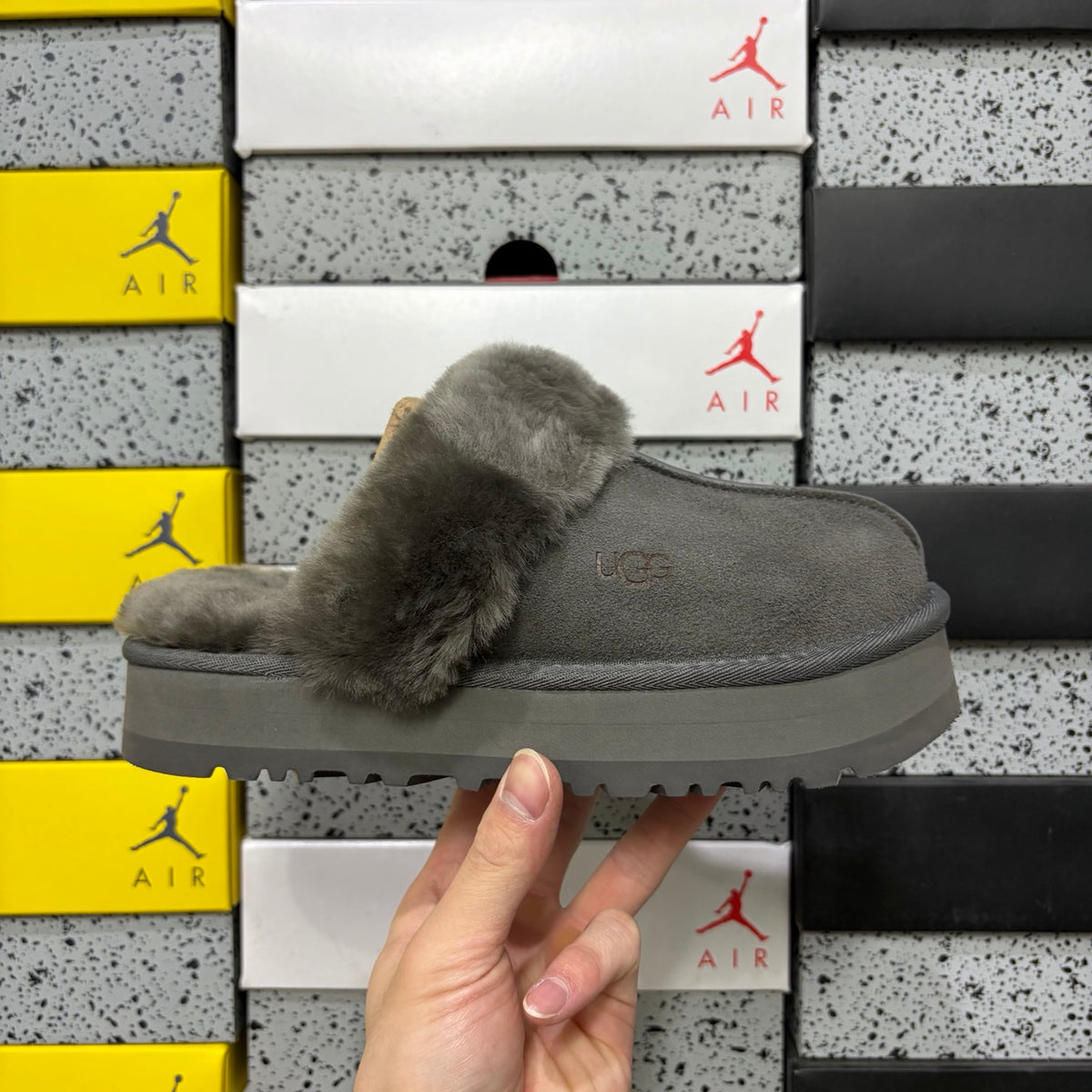 UGG Platform Slippers in Gray with Fluffy Collar – 3 cm