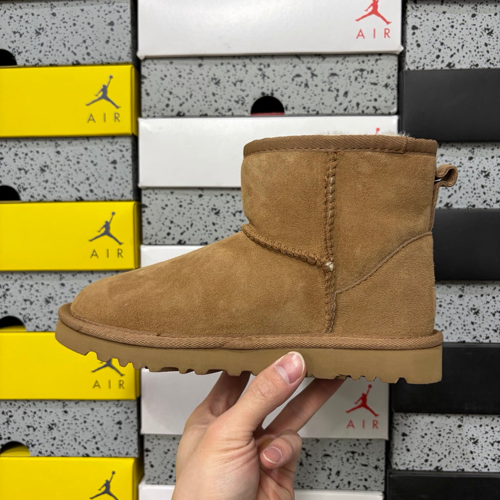 UGG Classic Short Boots – Sand