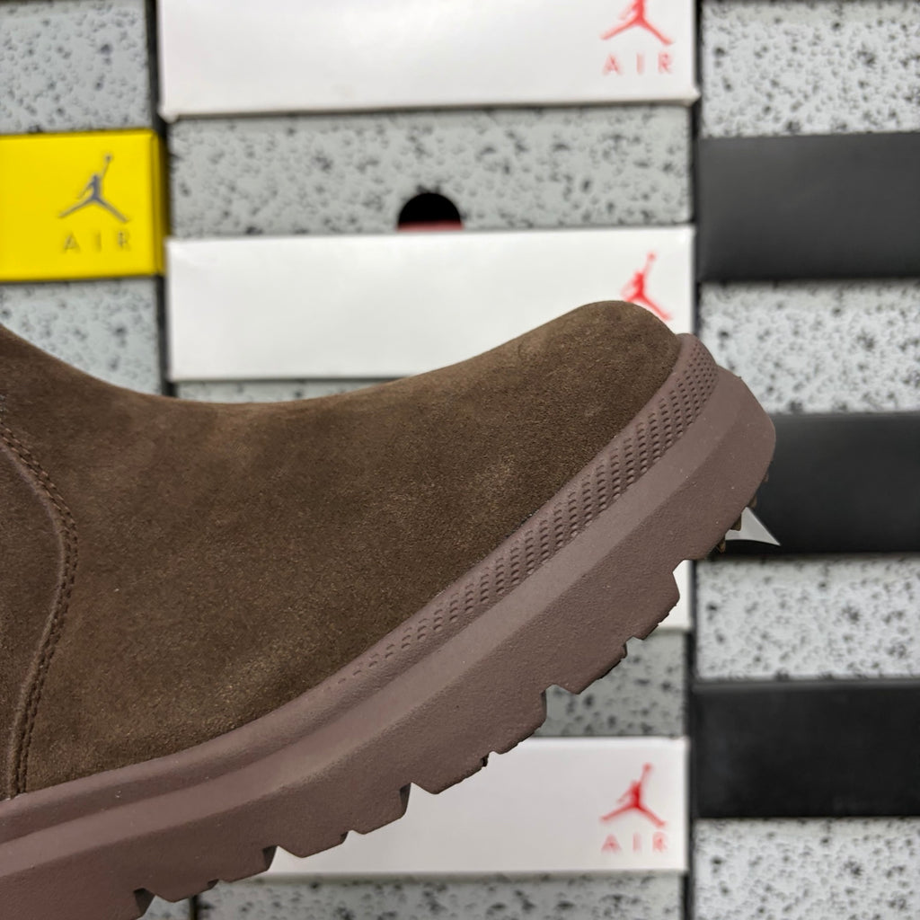UGG Chunky-Sole Chelsea Boots – Chocolate | 2050
