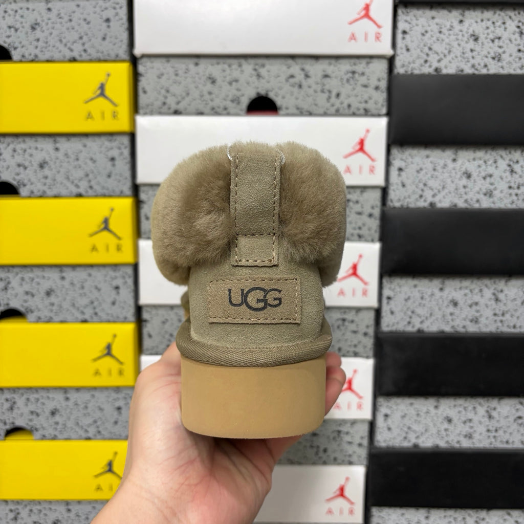 UGG Fluffy-Collar Platform Slip-On Shoes – Brown | W1166733
