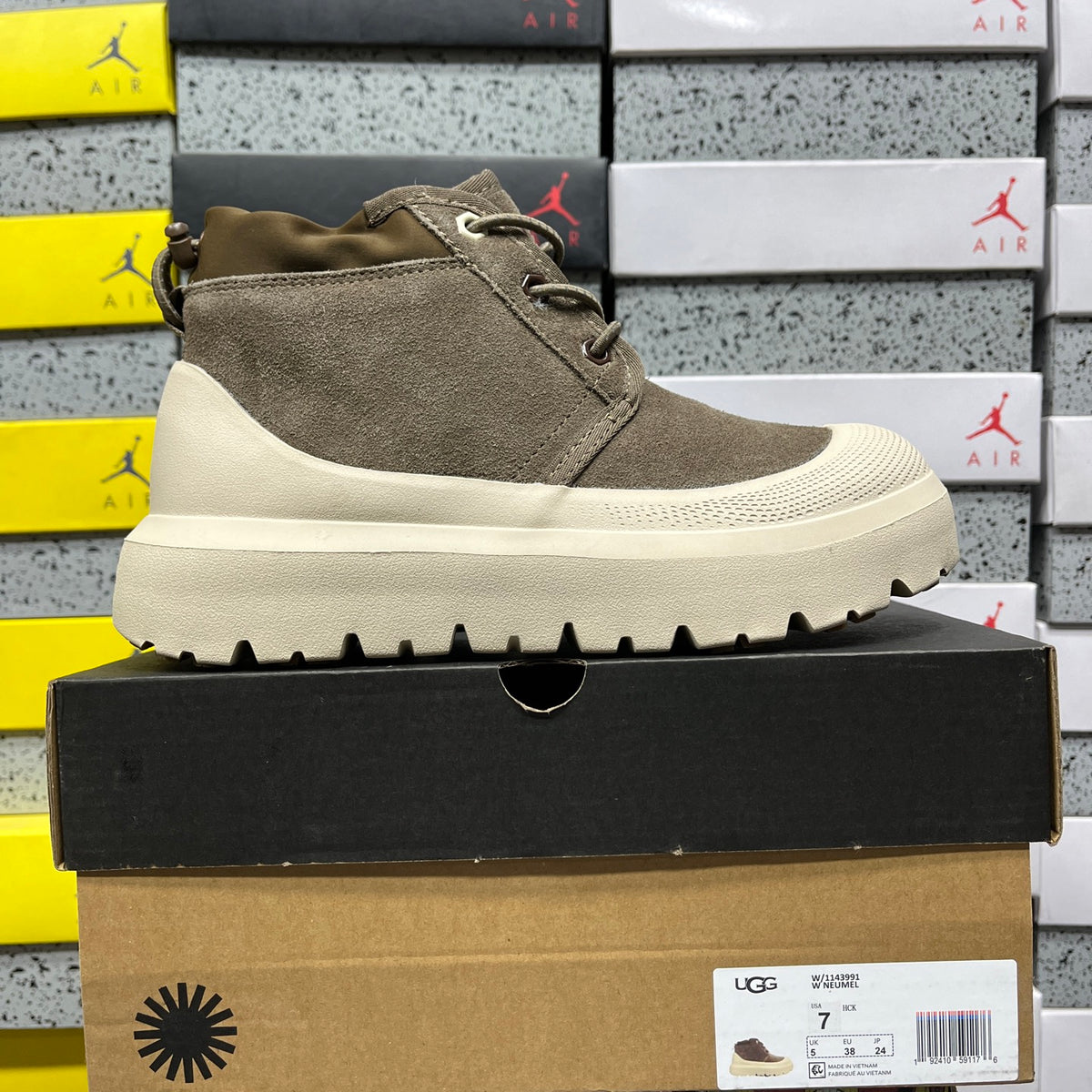 UGG Lace-Up Platform Ankle Boots – Walnut & Cream