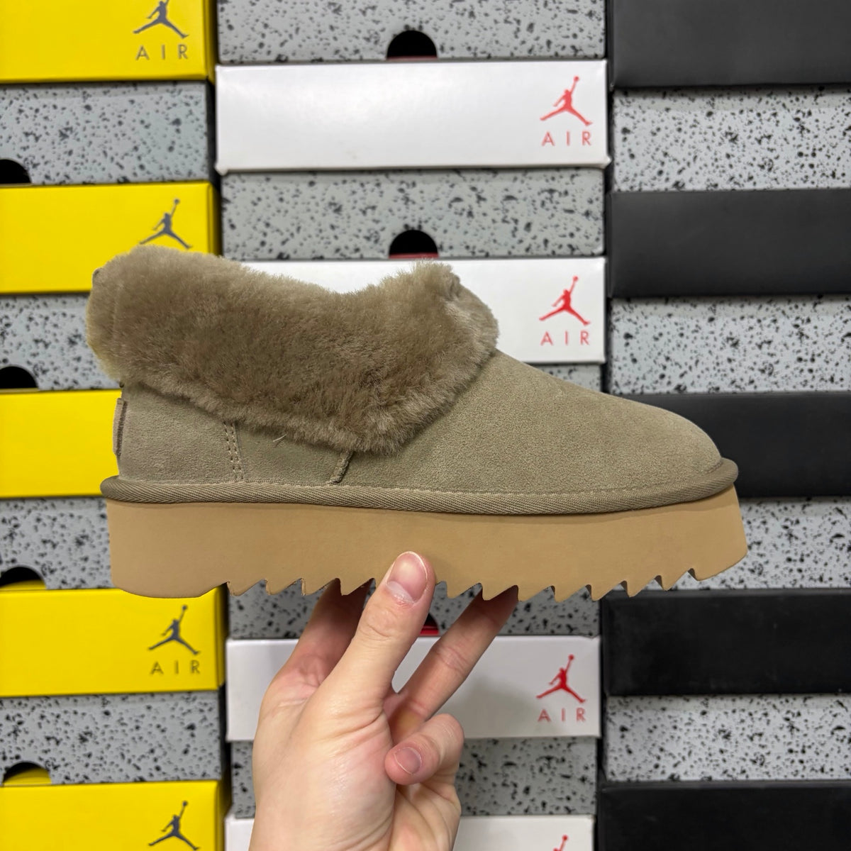 UGG Fluffy-Collar Platform Slip-On Shoes – Brown | W1166733