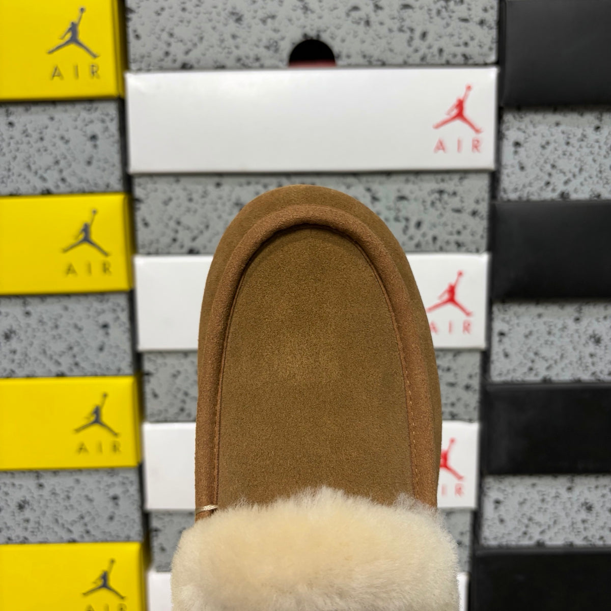 UGG Fluffy-Collar Moccasin Slippers – Chestnut | W1171391
