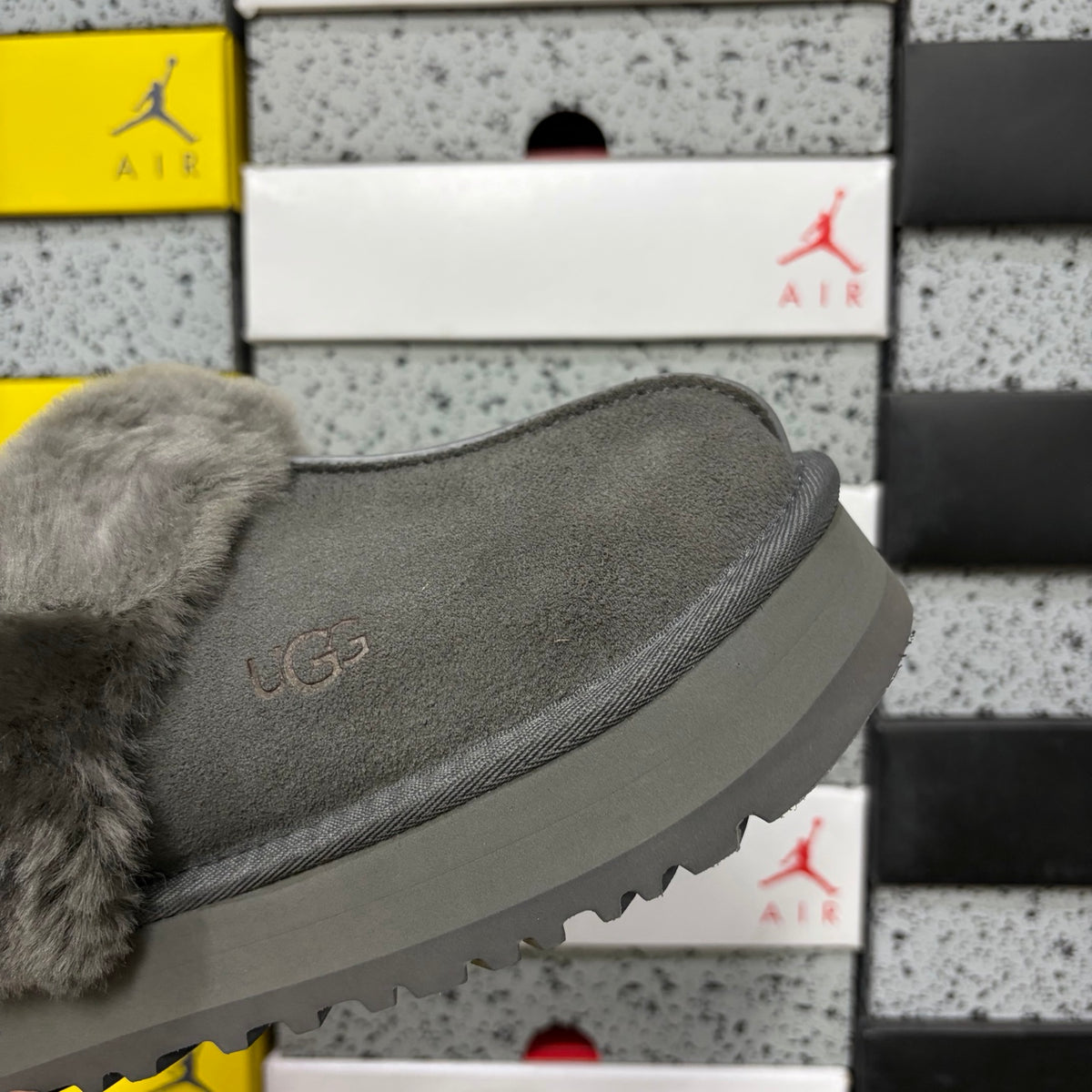 UGG Platform Slippers in Gray with Fluffy Collar – 3 cm