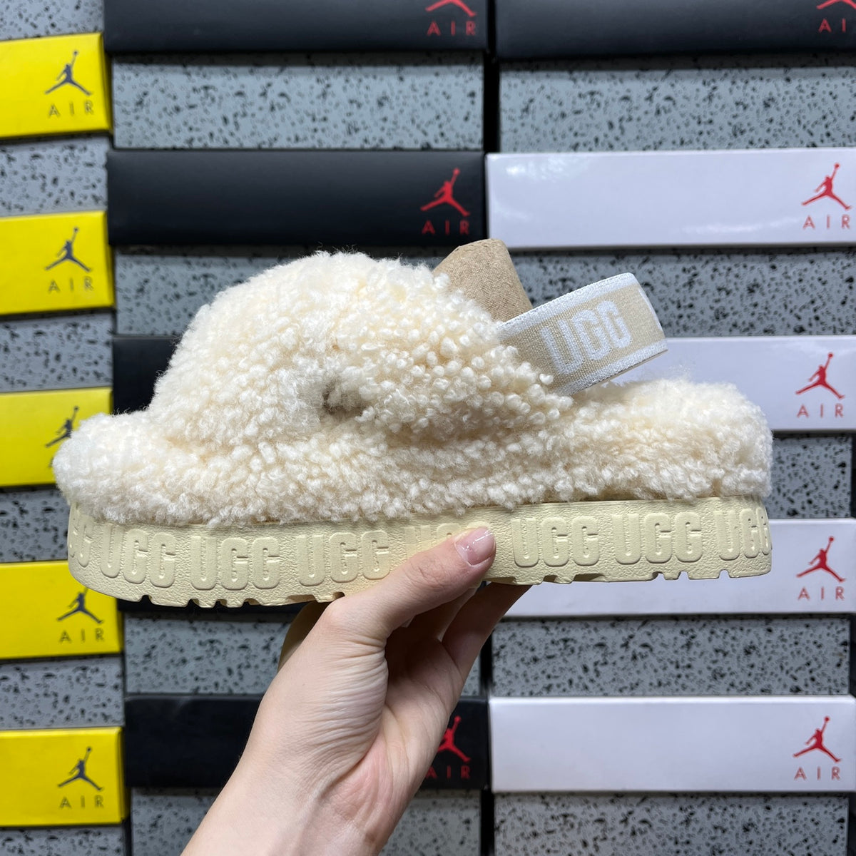 UGG Fluffy Cross-Strap Platform Slippers – Beige | 1191135