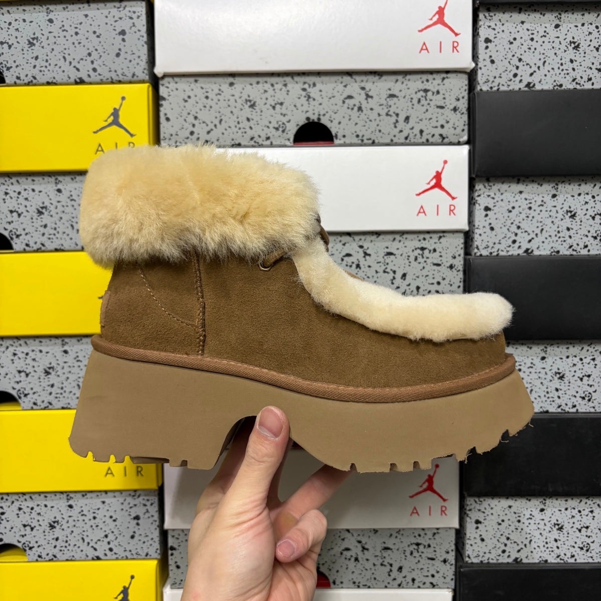 UGG Lace-Up Platform Ankle Boots – Chestnut | W1171532