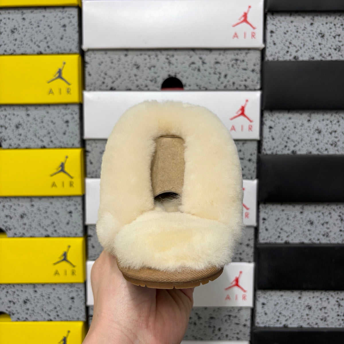 UGG Fluffy-Collar Mule Slippers – Chestnut | 2550