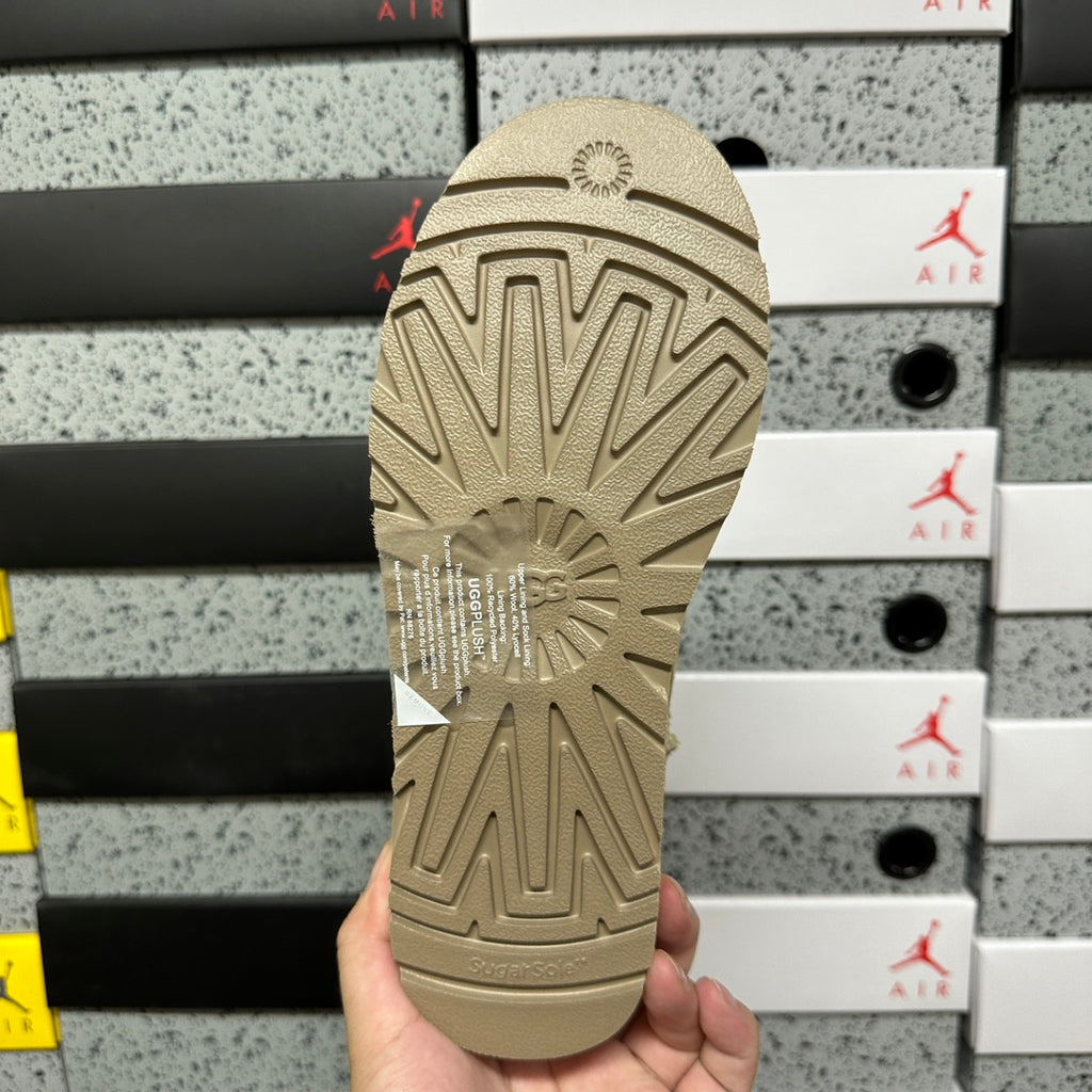 UGG Ultra Mini Platform Boots – Light Olive, 3 cm