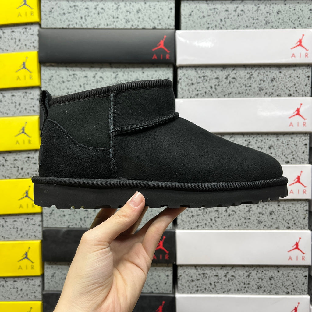 UGG Classic Ultra Mini Boots – Black