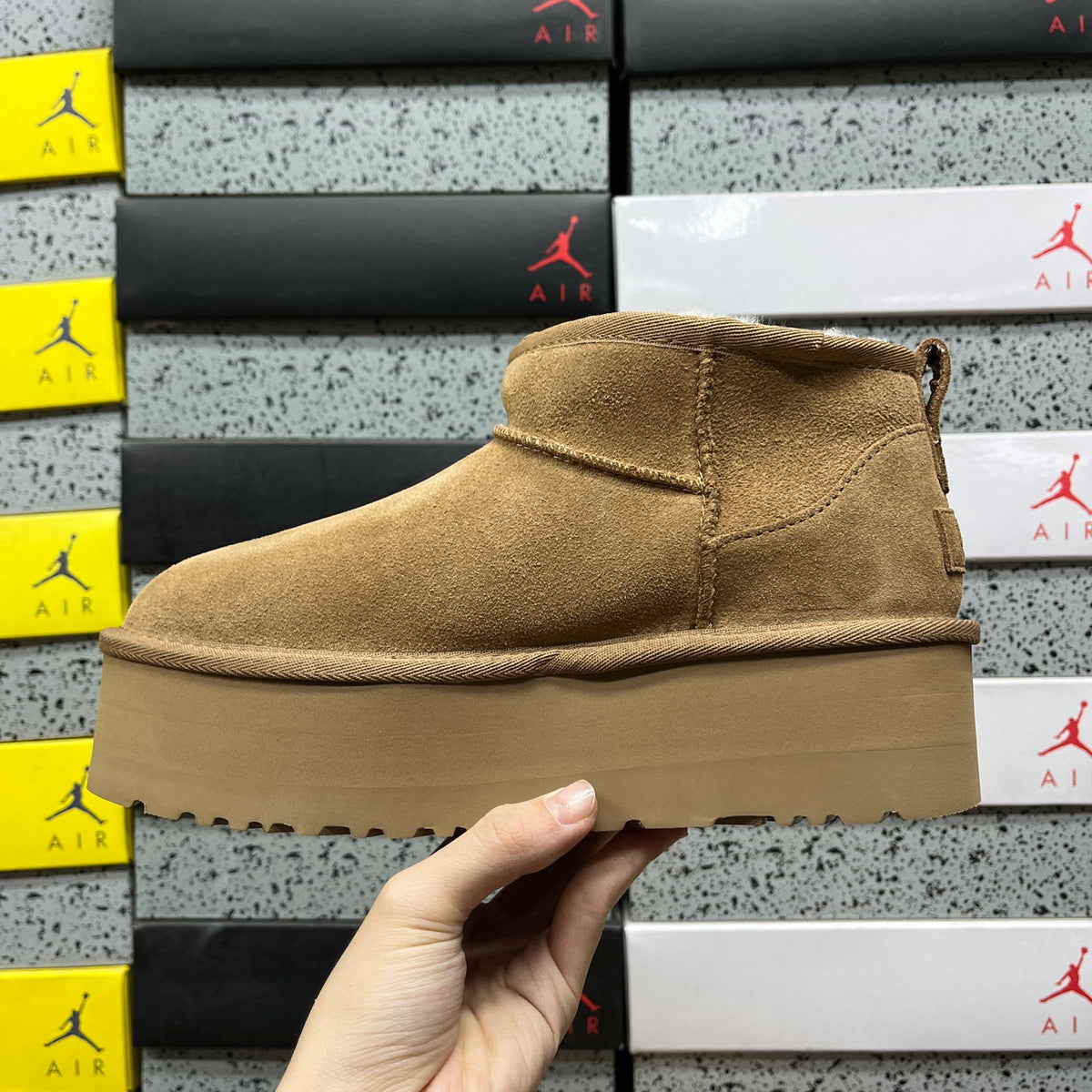 UGG Ultra Mini Platform Boots – Chestnut
