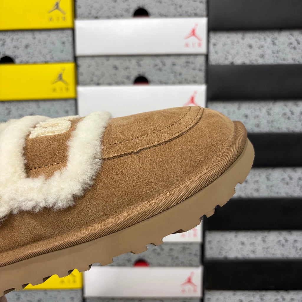 UGG Embroidered Mule Slippers – Chestnut | 5095