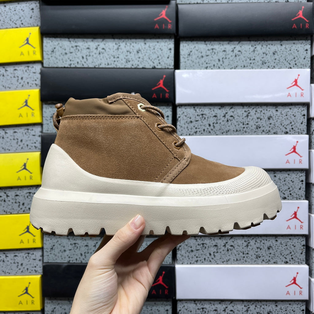 UGG Neumel Lace-Up Boots – Chestnut & Cream