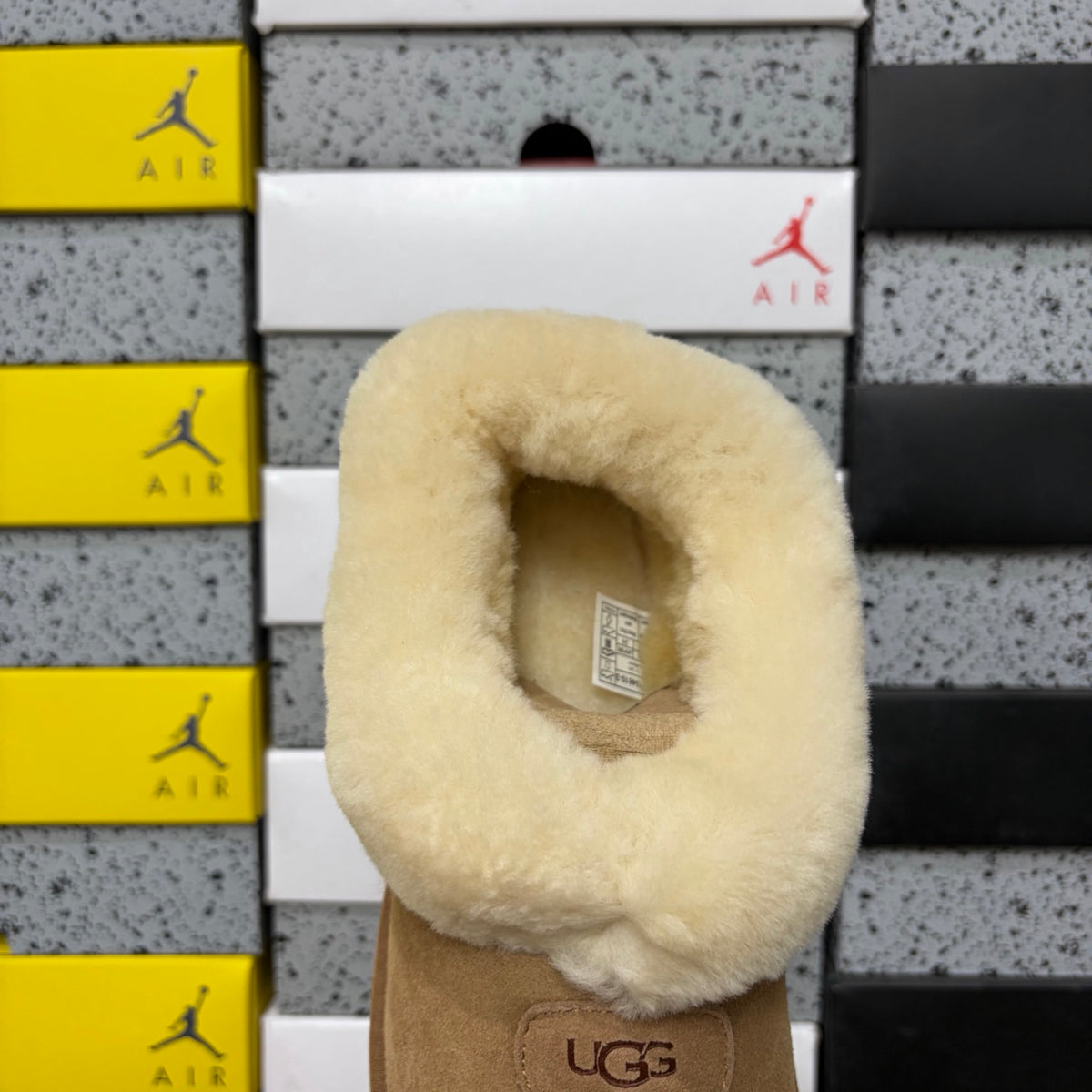 UGG Fluffy-Collar Slip-On Slippers – Chestnut | 4810-3