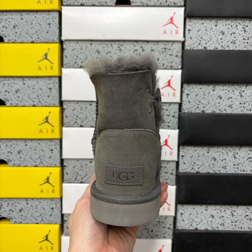 UGG Button-Detail Short Boots – Gray