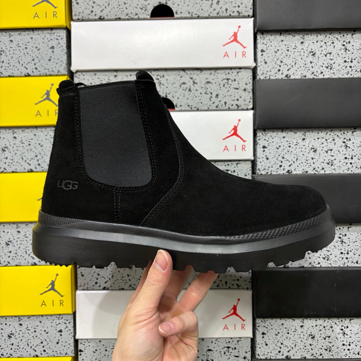 UGG Chunky-Sole Chelsea Boots – Black | 2050