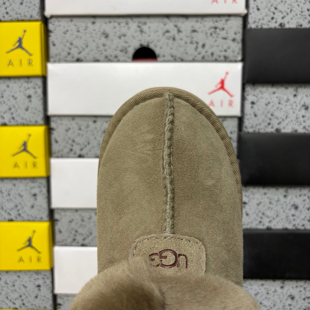 UGG Fluffy-Collar Slip-On Slippers – Antelope Brown | 4810-3