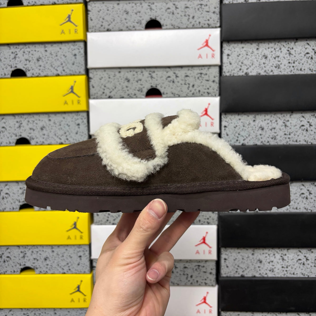 UGG Embroidered Mule Slippers – Chocolate | 5095