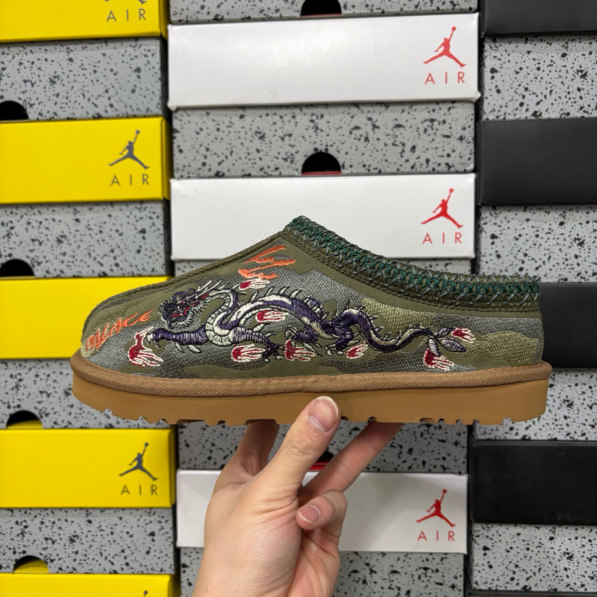UGG Dragon & Tiger Embroidered Slip-On Shoes – Green | 2553