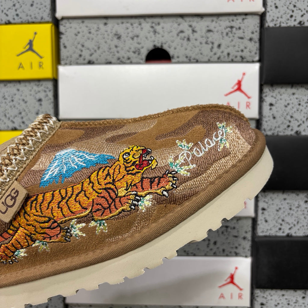 UGG Dragon & Tiger Embroidered Slip-On Shoes – Chestnut | 2553