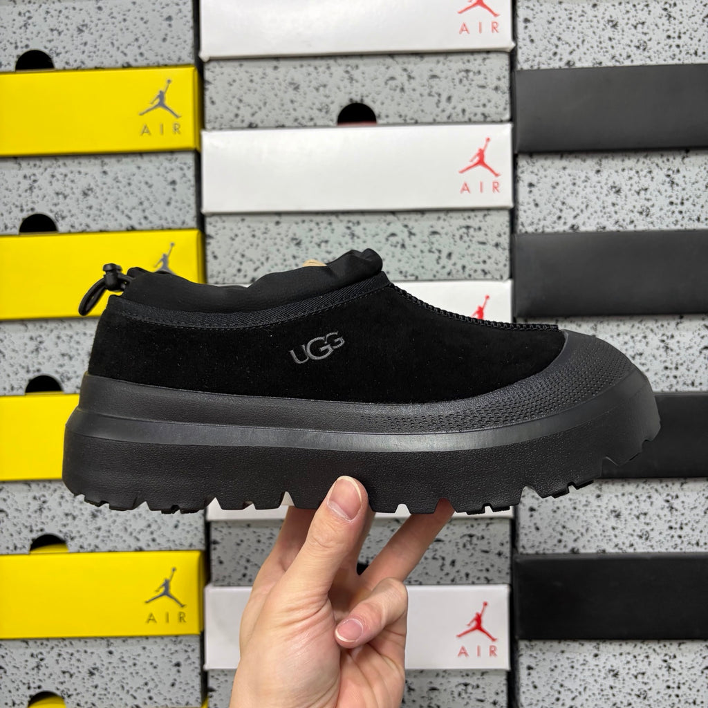UGG Chunky-Sole Slip-On Shoes – Black | 4096