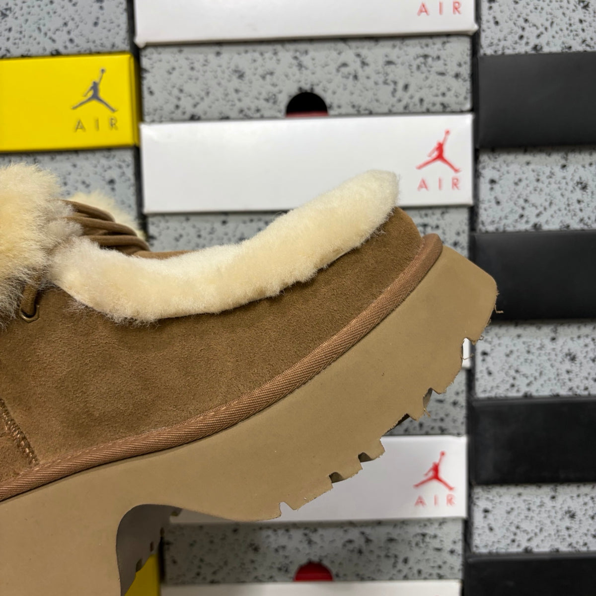 UGG Lace-Up Platform Ankle Boots – Chestnut | W1171532
