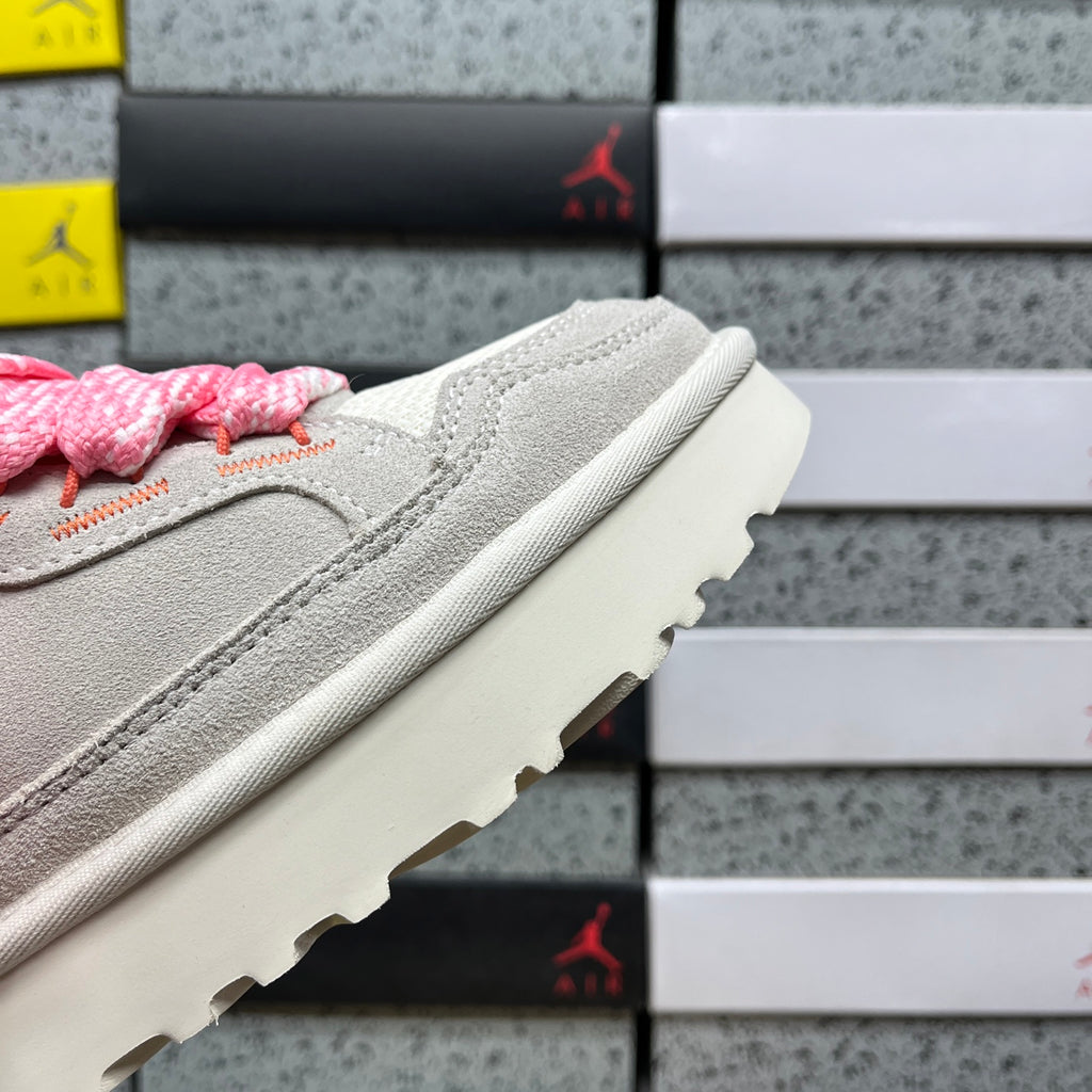 UGG Lowmel Lace-Up Shoes – White & Pink
