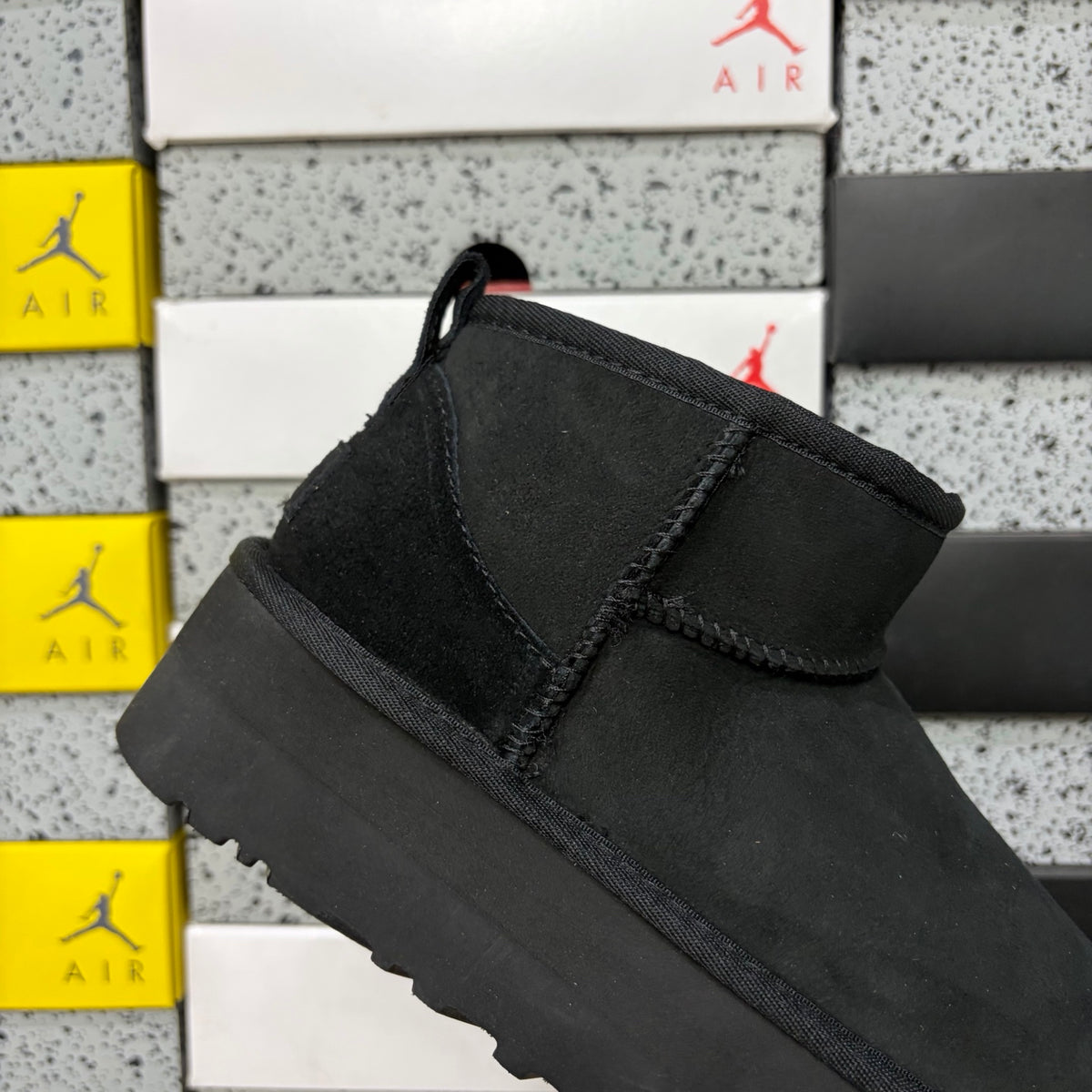 UGG Ultra Mini Platform Boots – Black, 3 cm