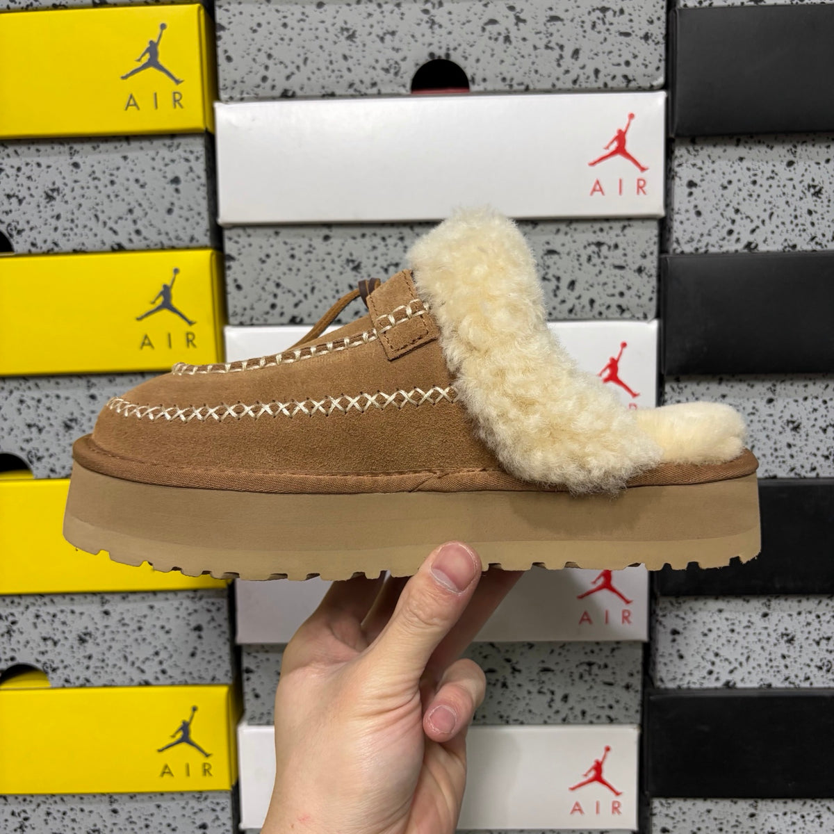 UGG Alpine Platform Mule Slippers – Chestnut | W1158260