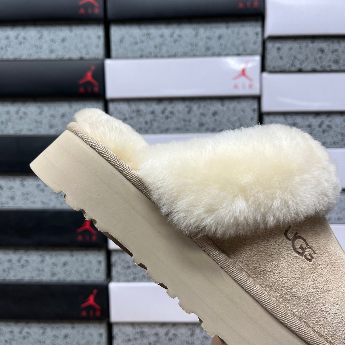 UGG Platform Slippers – Sand & Cream